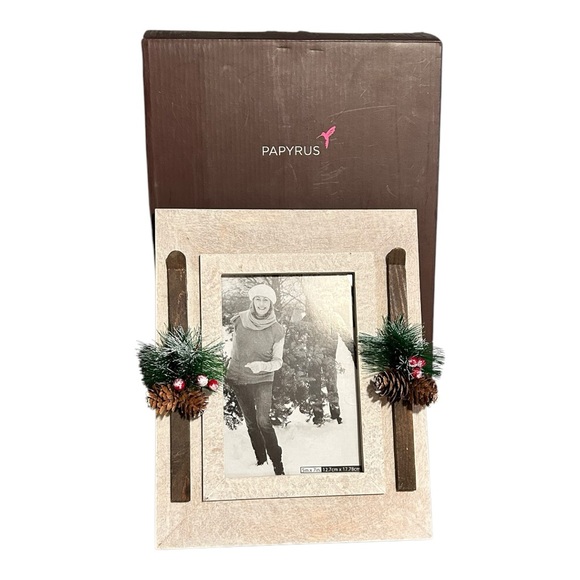 Papyrus Frame - Picture 2 of 5